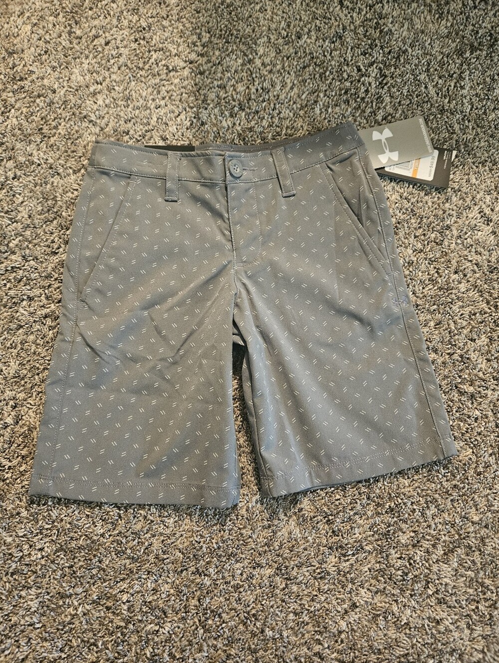 Under Armour Gray Micro-Pattern Golf Shorts NWT Size Small